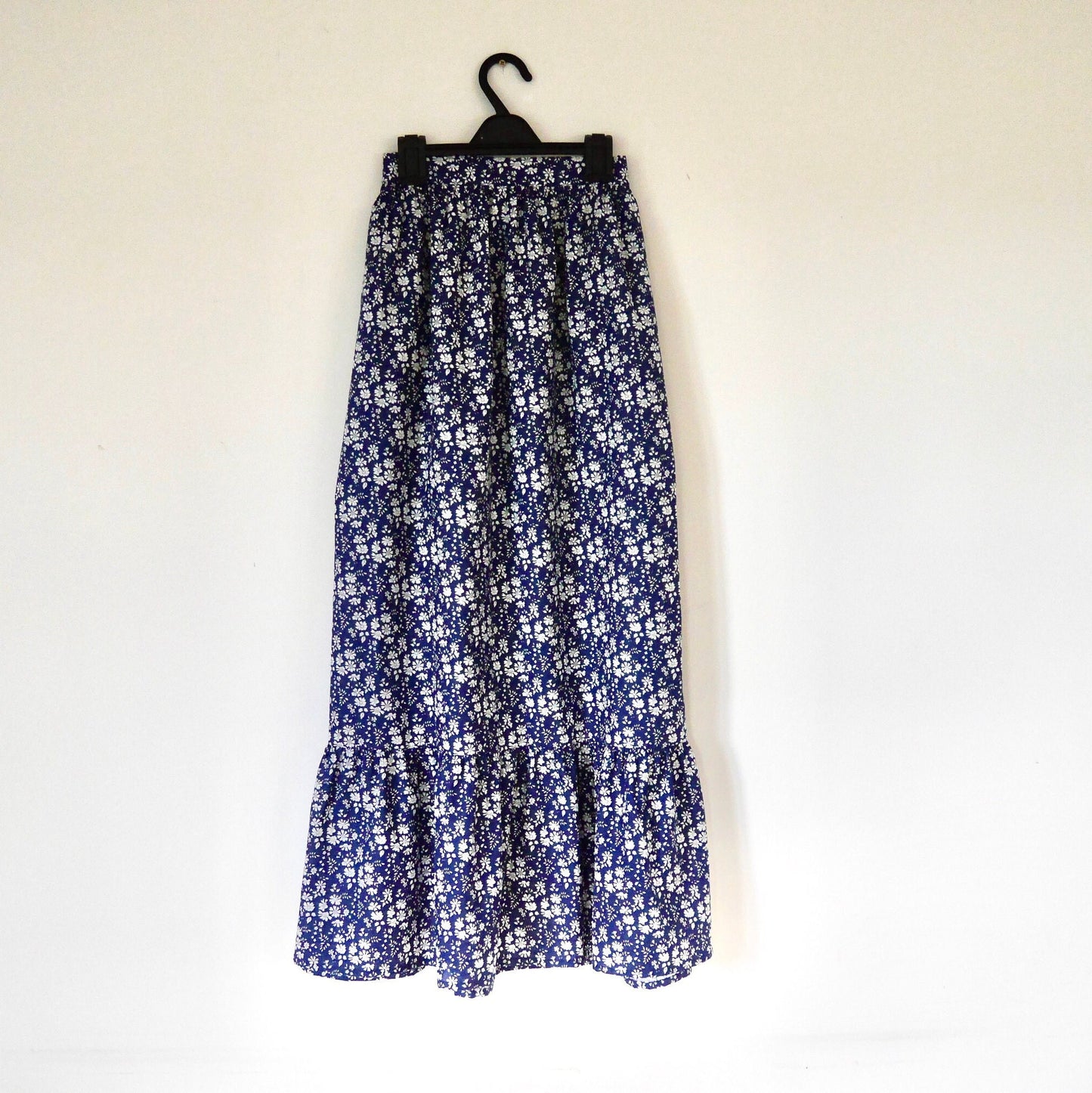 Hand made Liberty of London floral print Tana Lawn Maxi skirt
Simple, floaty, elastic back waist, skirt