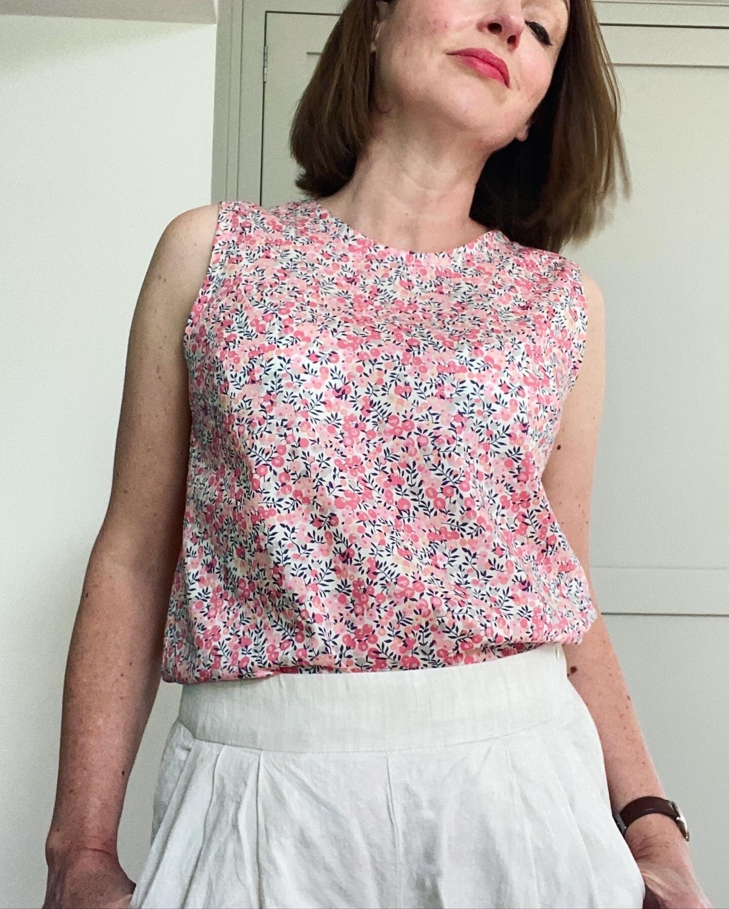 Buttercup blouse - Sleeveless Floral top - Liberty of London print - summer top - botanical vest - retro style - vintage Buttercup blouse