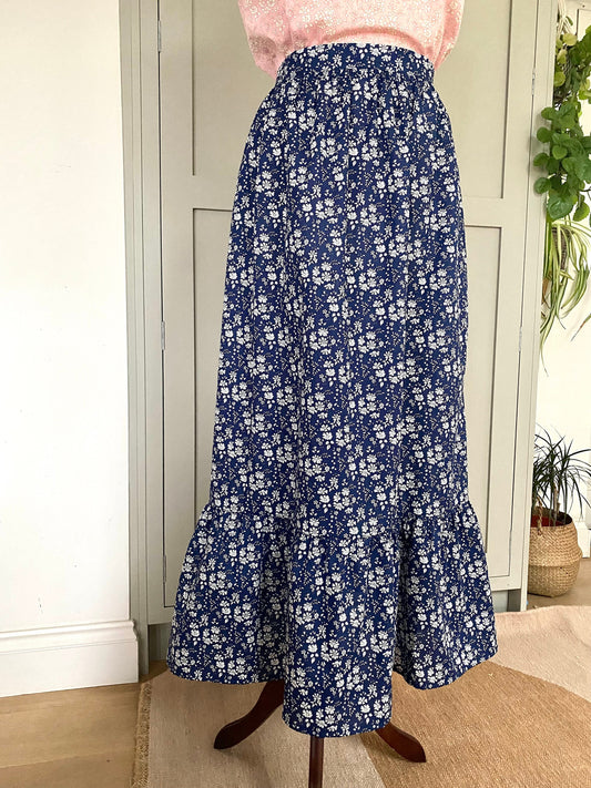 Hand made Liberty of London floral print Tana Lawn Maxi skirt

Simple, floaty, elastic back waist, skirt